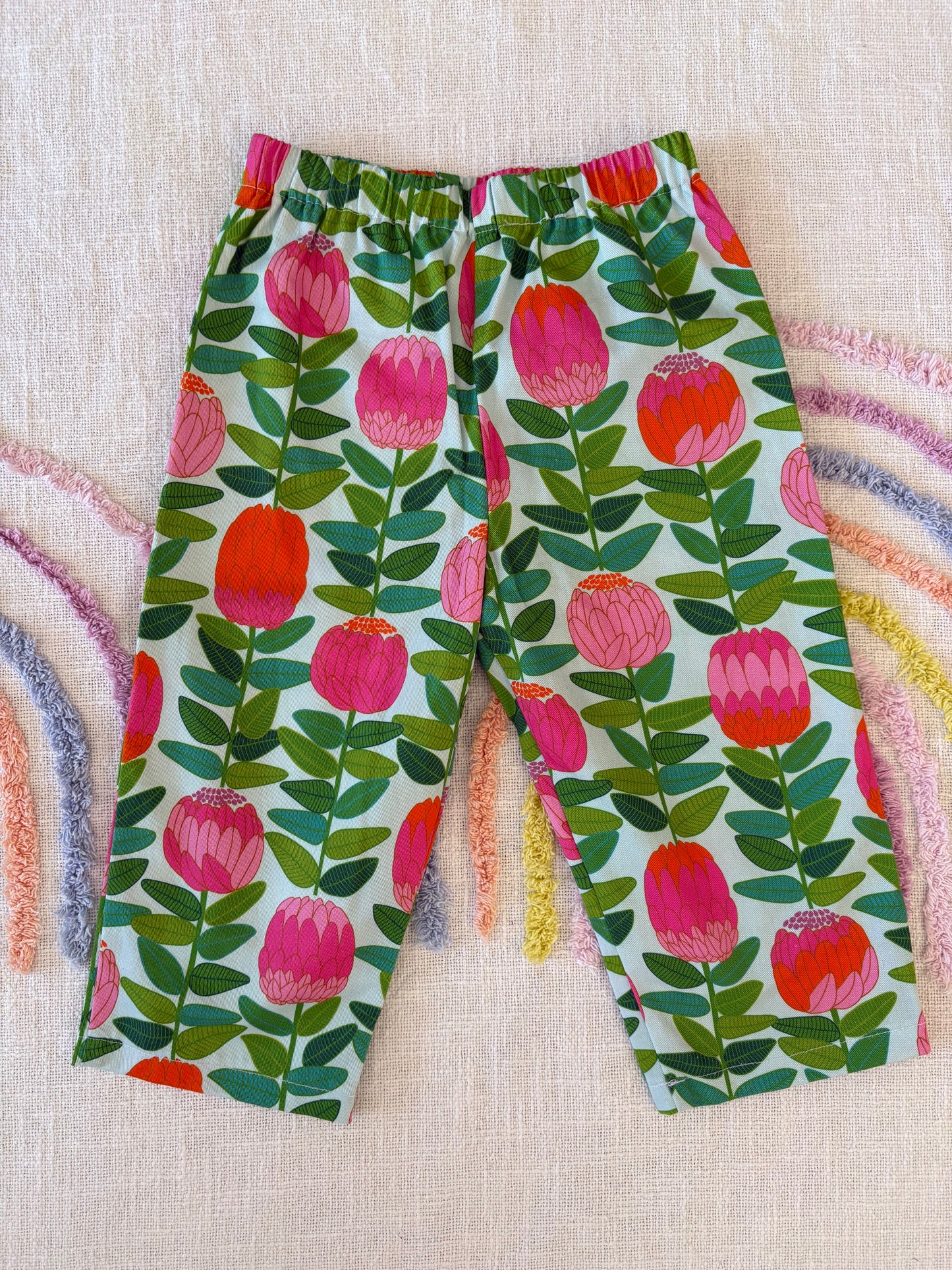 Bright Banksia Print Pants - size 2