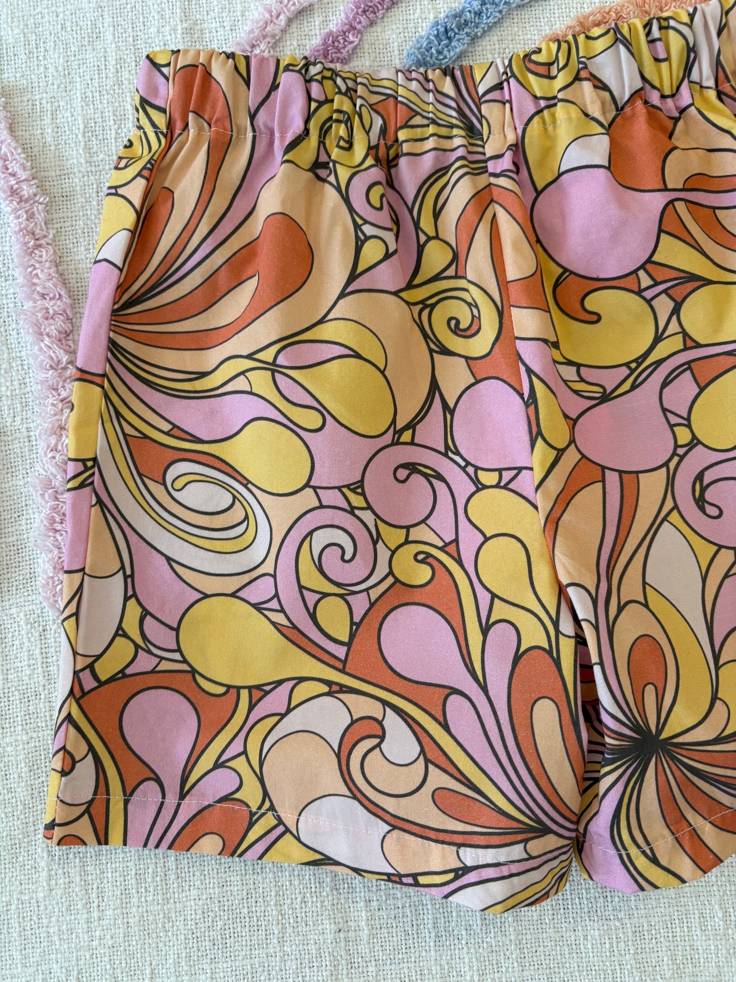 Bright Retro Shorts - Size 4
